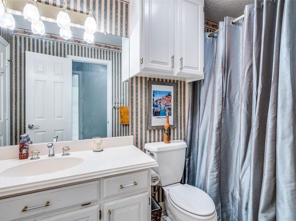 1104  Portofino Court , Arlington Texas 76012