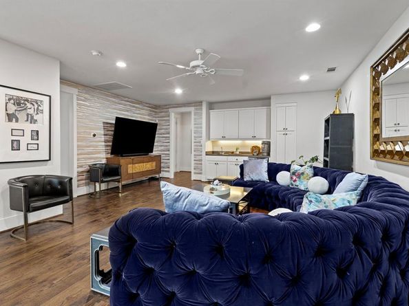 7102  Coronado Avenue , Dallas Texas 75214