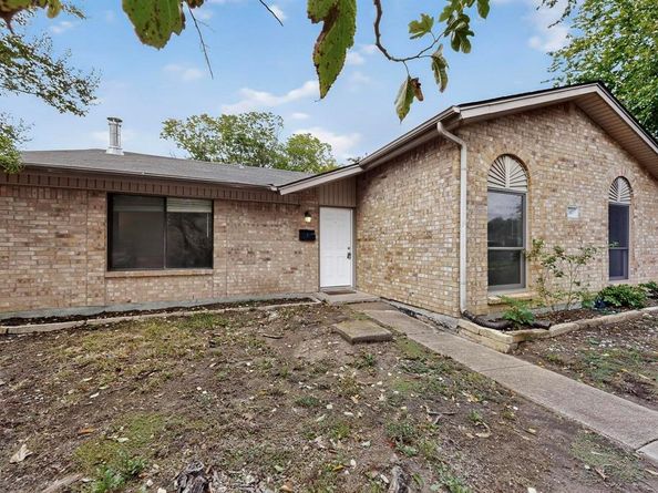 2107  Rockwood Drive , Carrollton Texas 75007