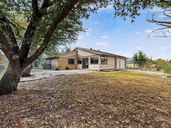 2107  Rockwood Drive , Carrollton Texas 75007