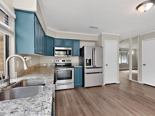 2107  Rockwood Drive , Carrollton Texas 75007