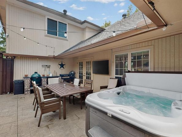 2806  Sausalito Drive , Carrollton Texas 75007