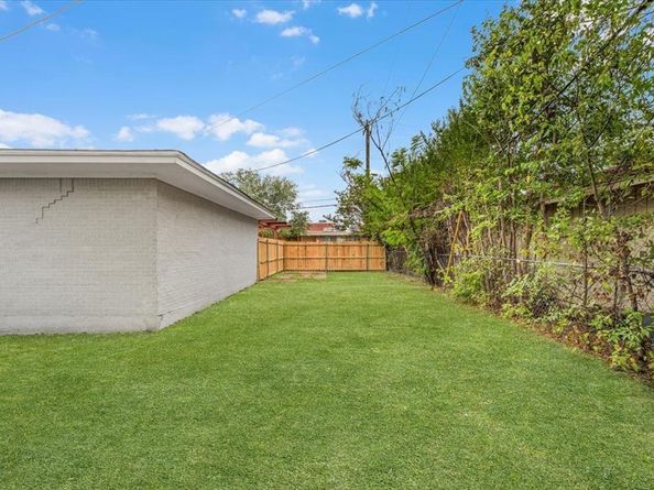 3301  Hedrick Street , Fort Worth Texas 76111