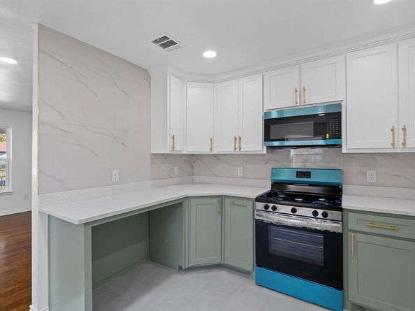 10270  Kilkenny Place , Dallas Texas 75228