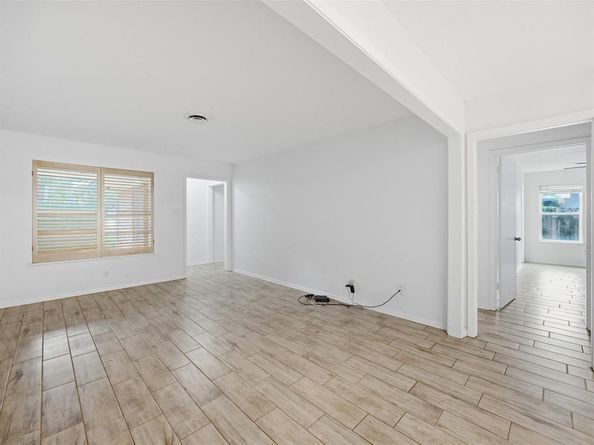 1014  Imperial Drive , Denton Texas 76209