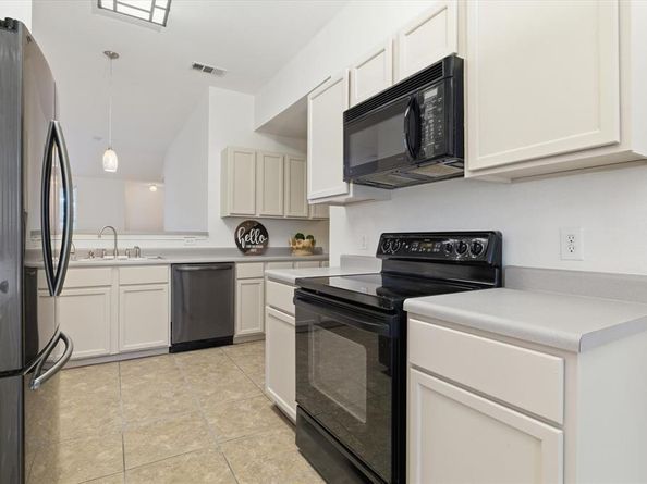 1205  Canvasback Drive , Aubrey Texas 76227