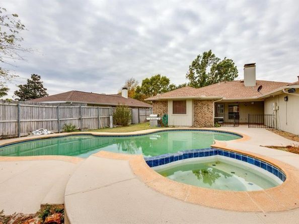 3102  Aspen Drive , Carrollton Texas 75007