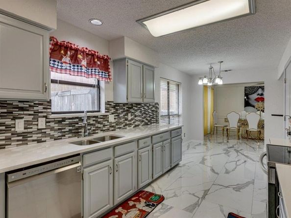 3102  Aspen Drive , Carrollton Texas 75007