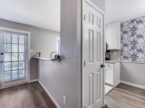 5981  Arapaho Road  1003, Dallas Texas 75248