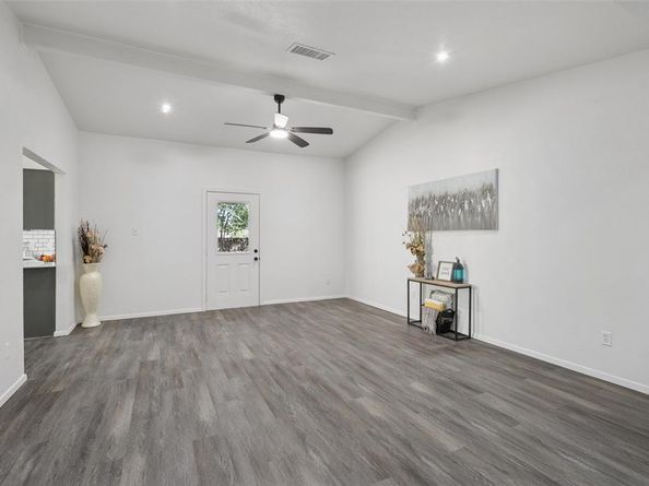 801 E Timberview Lane , Arlington Texas 76014