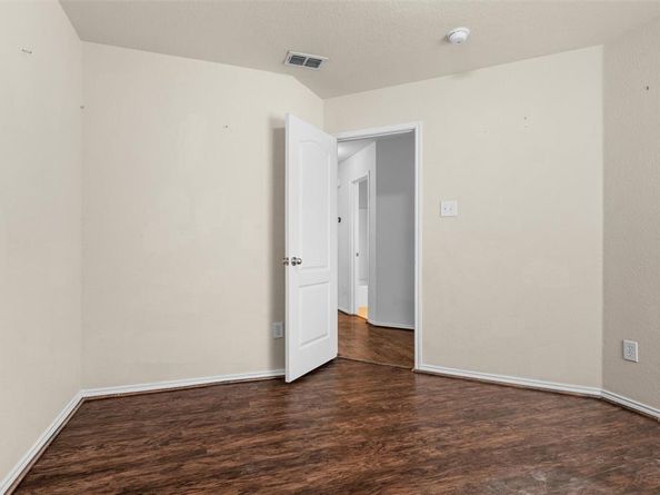 916  Reveille Road , Fort Worth Texas 76108