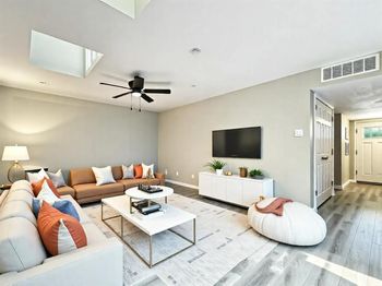 900  Shenandoah Drive 