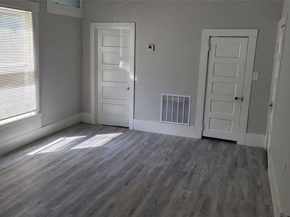 1100 W Arlington Avenue , Fort Worth Texas 76110