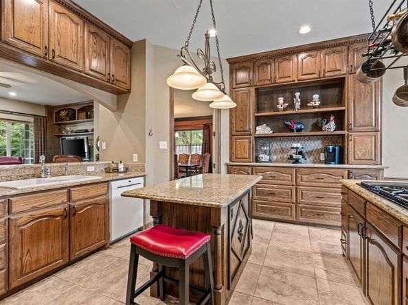 1537 S Story Road , Irving Texas 75060