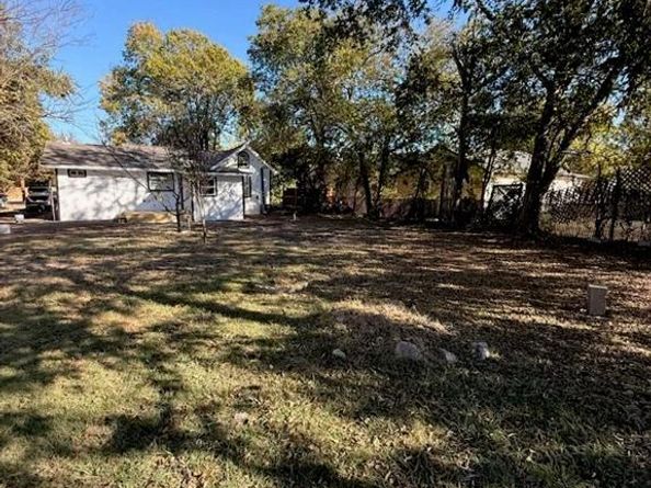 719 N Jefferson Street , Lancaster Texas 75146