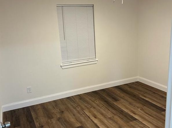719 N Jefferson Street , Lancaster Texas 75146