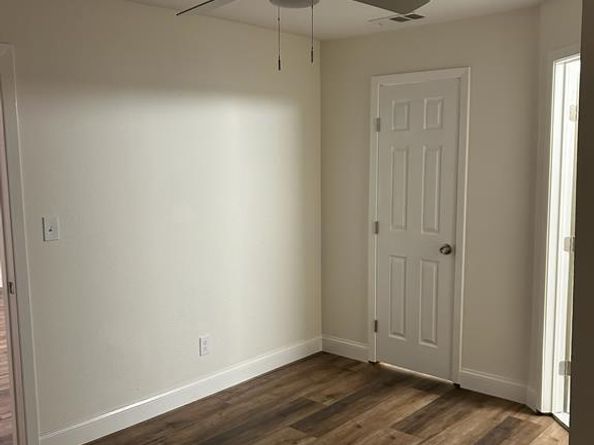 719 N Jefferson Street , Lancaster Texas 75146