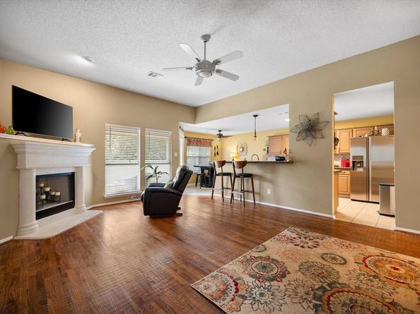 3806  Ivywood Court , Arlington Texas 76016