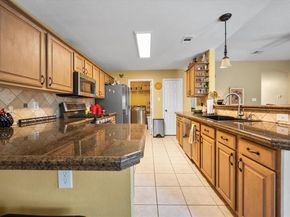 3806  Ivywood Court , Arlington Texas 76016