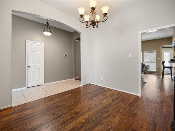 3806  Ivywood Court , Arlington Texas 76016