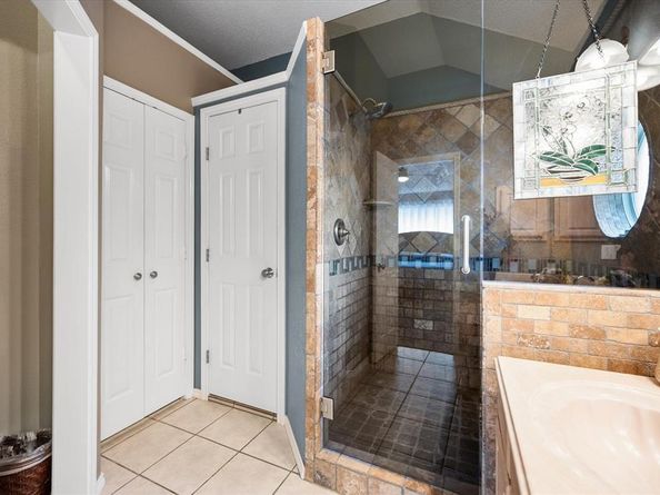 3806  Ivywood Court , Arlington Texas 76016