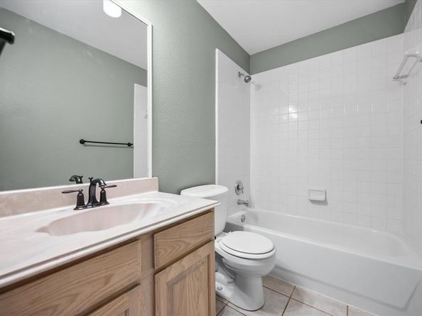 3806  Ivywood Court , Arlington Texas 76016