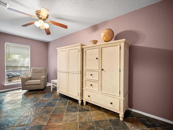3806  Ivywood Court , Arlington Texas 76016