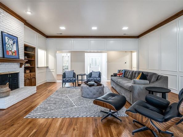 6315  Brook Lake Drive , Dallas Texas 75248