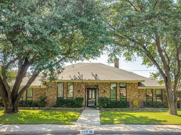 6315  Brook Lake Drive , Dallas Texas 75248