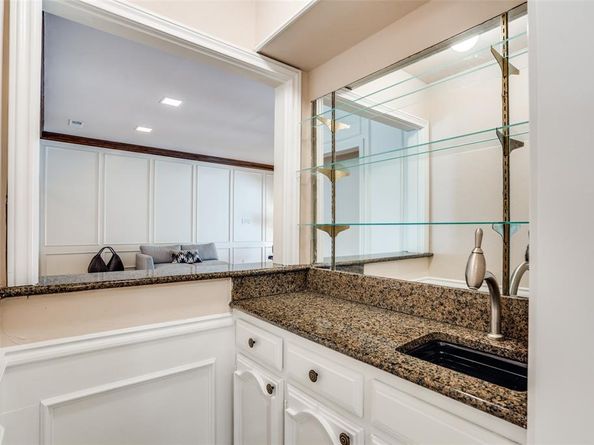 6315  Brook Lake Drive , Dallas Texas 75248