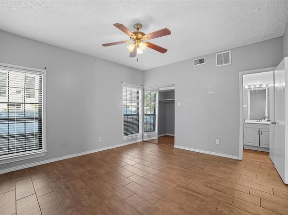 5620  Live Oak Street  104, Dallas Texas 75206