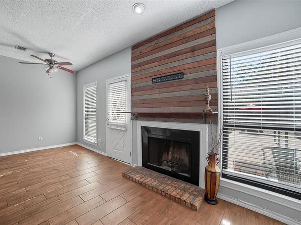 5620  Live Oak Street  104, Dallas Texas 75206
