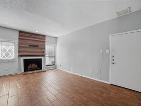 5620  Live Oak Street  104, Dallas Texas 75206