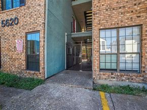 5620  Live Oak Street  104, Dallas Texas 75206