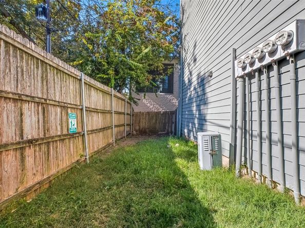 5620  Live Oak Street  104, Dallas Texas 75206