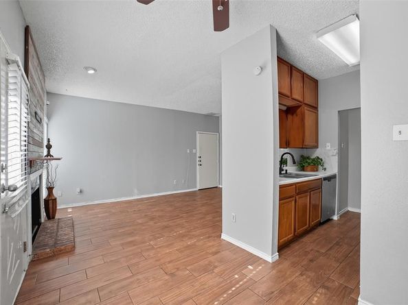 5620  Live Oak Street  104, Dallas Texas 75206