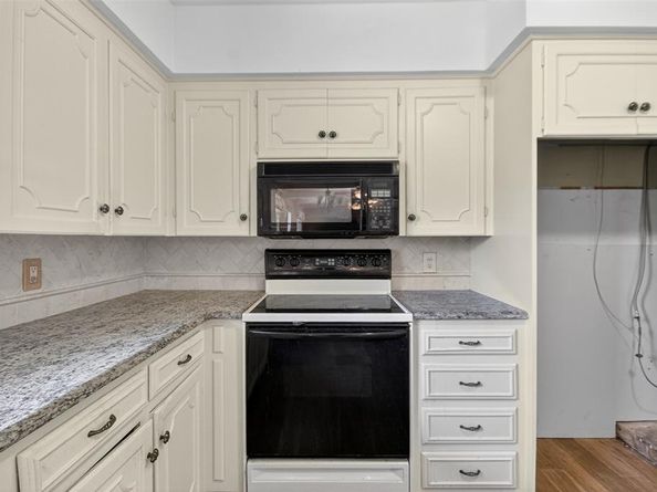 6606  Royal Lane , Dallas Texas 75230