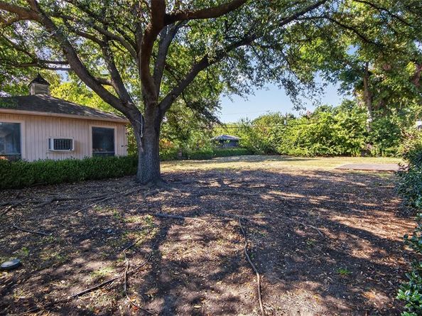 6606  Royal Lane , Dallas Texas 75230