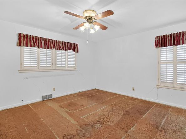 6606  Royal Lane , Dallas Texas 75230