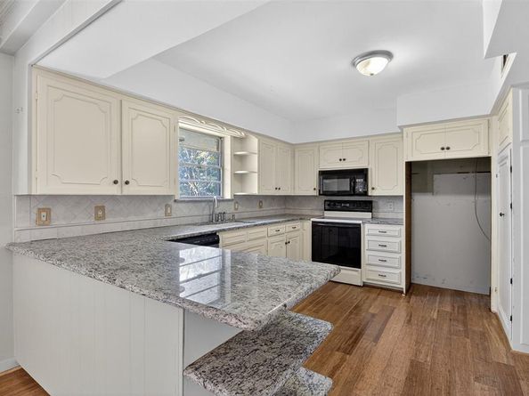 6606  Royal Lane , Dallas Texas 75230