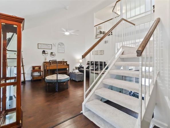 1920  Avignon Court  , Carrollton Texas 75007