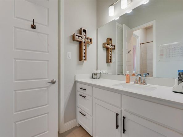 3305  Sunday Silence Lane , Celina Texas 75009
