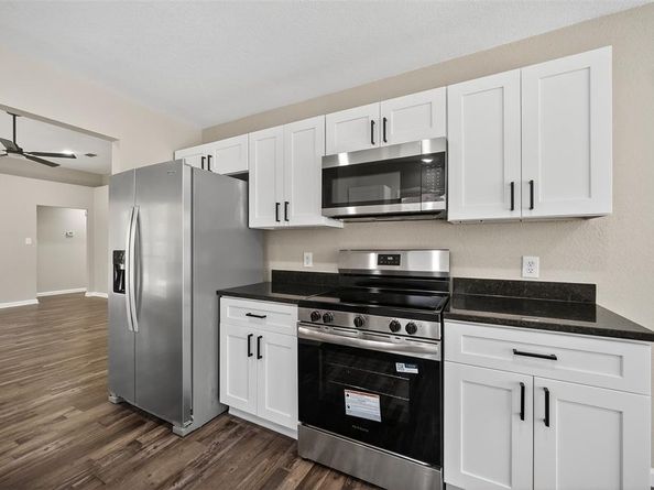 3001  Green Vista Court , Grand Prairie Texas 75052