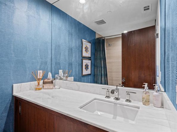3030  Mckinney Avenue  1906, Dallas Texas 75204