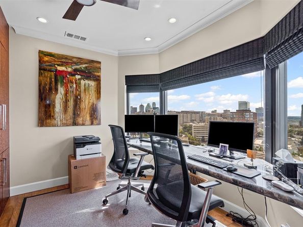 3030  Mckinney Avenue  1906, Dallas Texas 75204