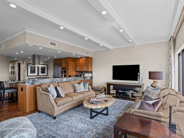 3030  Mckinney Avenue  1906, Dallas Texas 75204