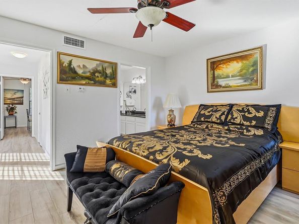 15151  Berry Trail  1307, Dallas Texas 75248