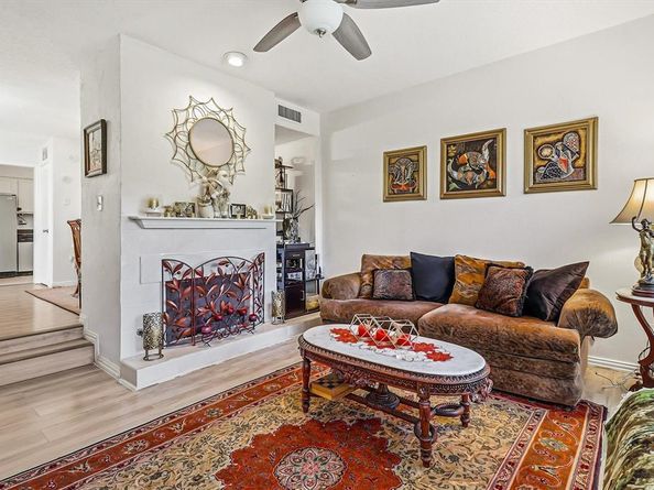 15151  Berry Trail  1307, Dallas Texas 75248