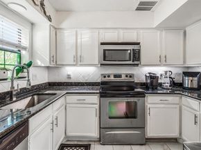15151  Berry Trail  1307, Dallas Texas 75248