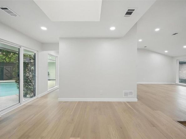 6407  Laurel Valley Road , Dallas Texas 75248